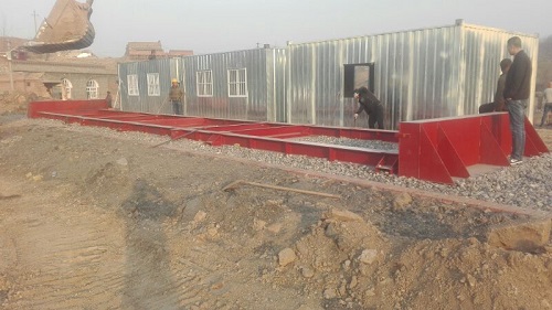 完善檢測設(shè)備